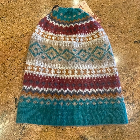 NEW! Andes Gifts Colorful Reversible Hat, Beanie. Super Soft Knit. NWT! - Picture 1 of 7